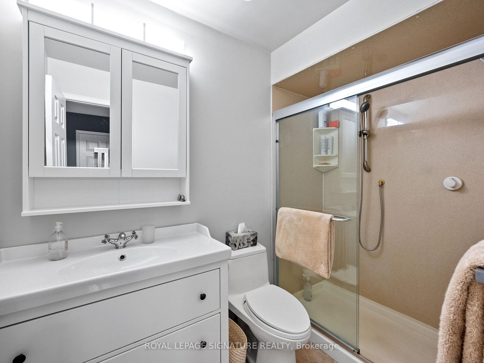 4567 Bay Villa Avenue photo 25