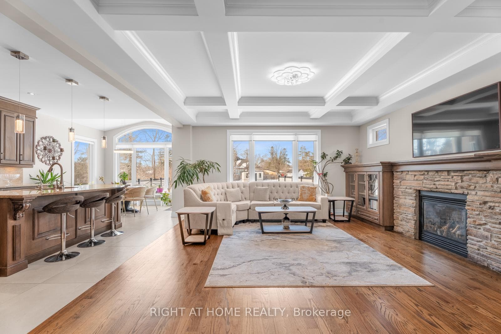 4 Leona Avenue photo 11