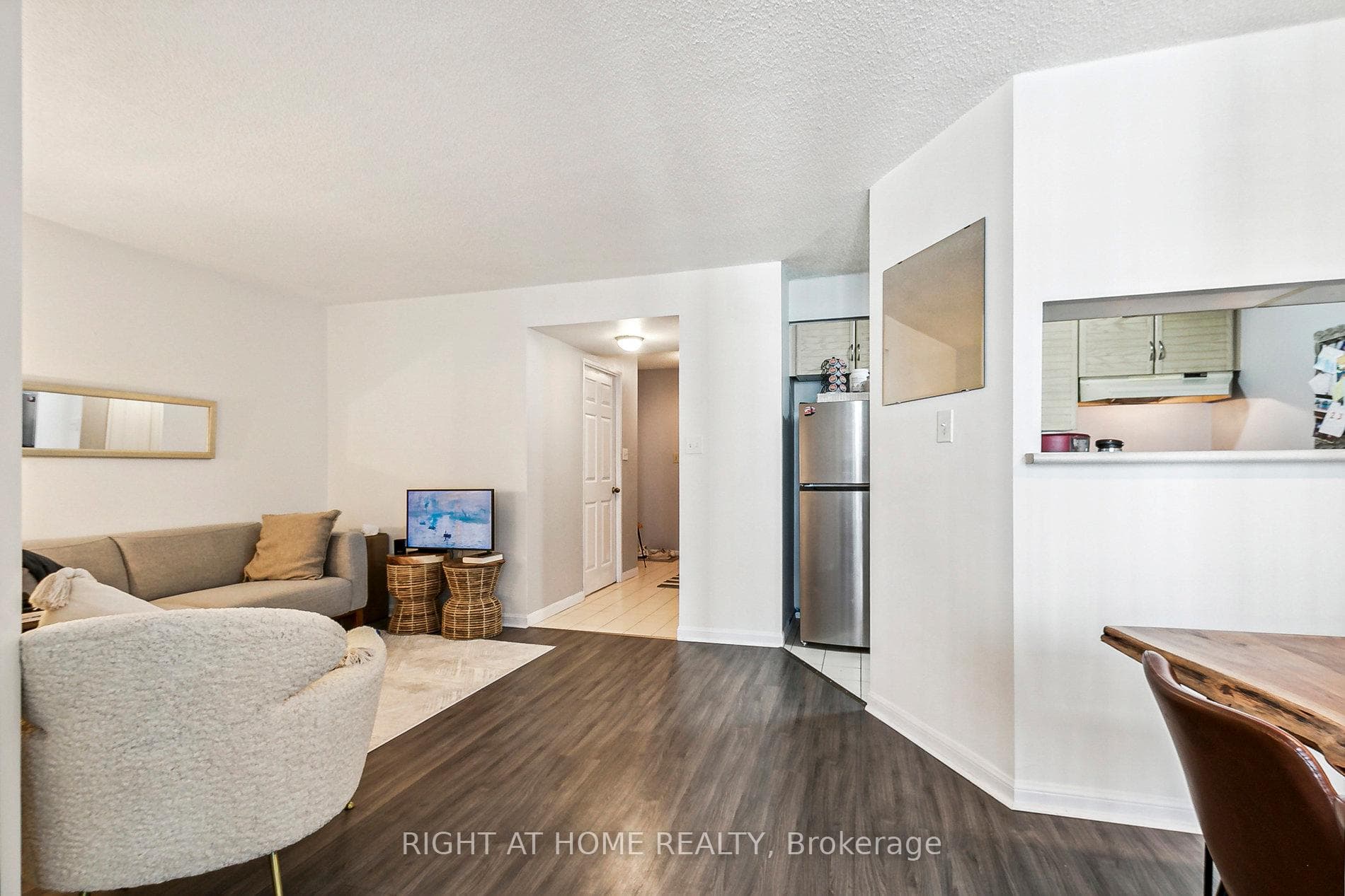 24 Wellesley Street Unit 906 photo 6