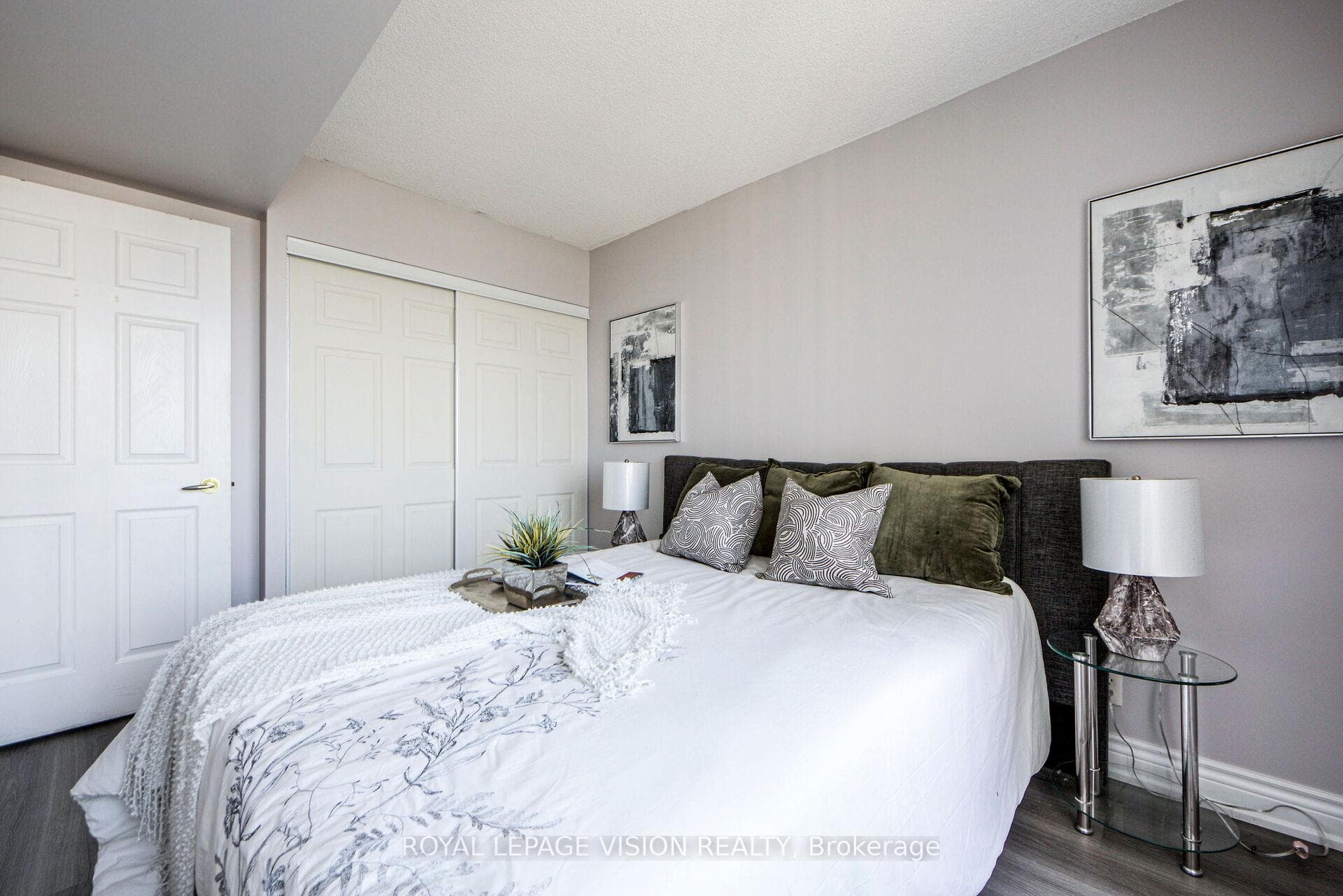 Prim Bed