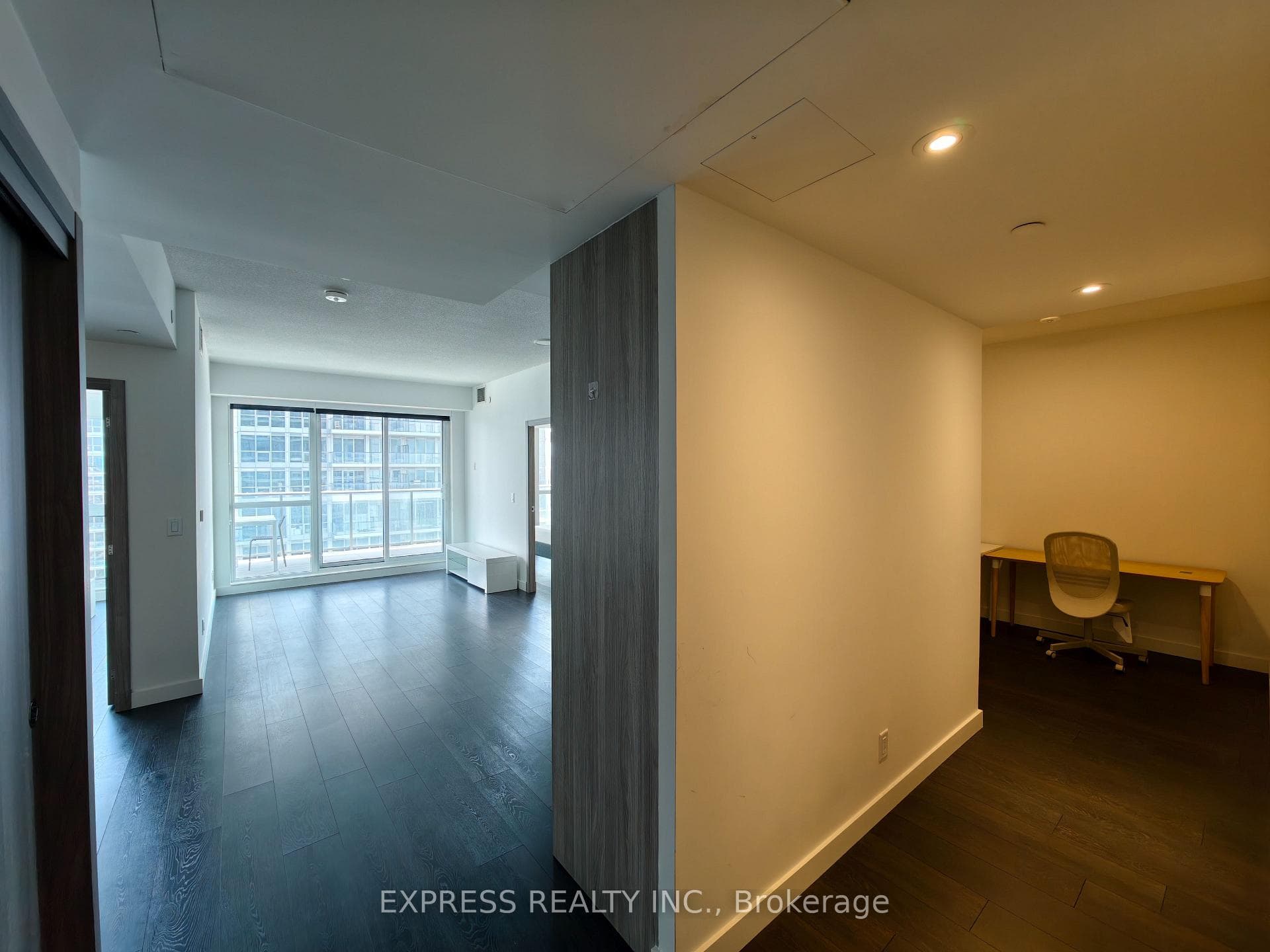 27 Mcmahon Drive Unit 2509 photo 24