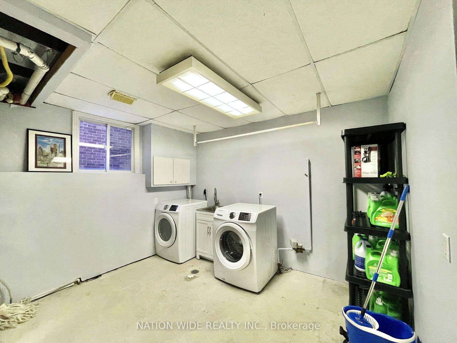 507 Dunlop Street photo 29