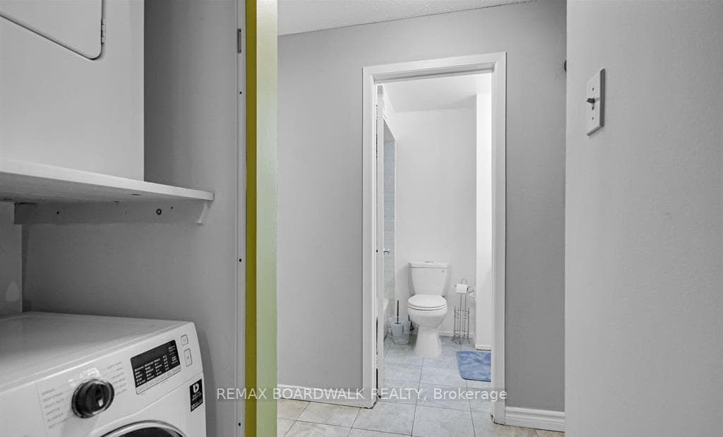 214 Viewmount Drive Unit 412 photo 10