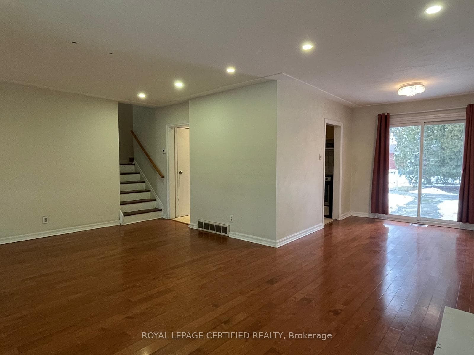 818 Garth Street photo 2