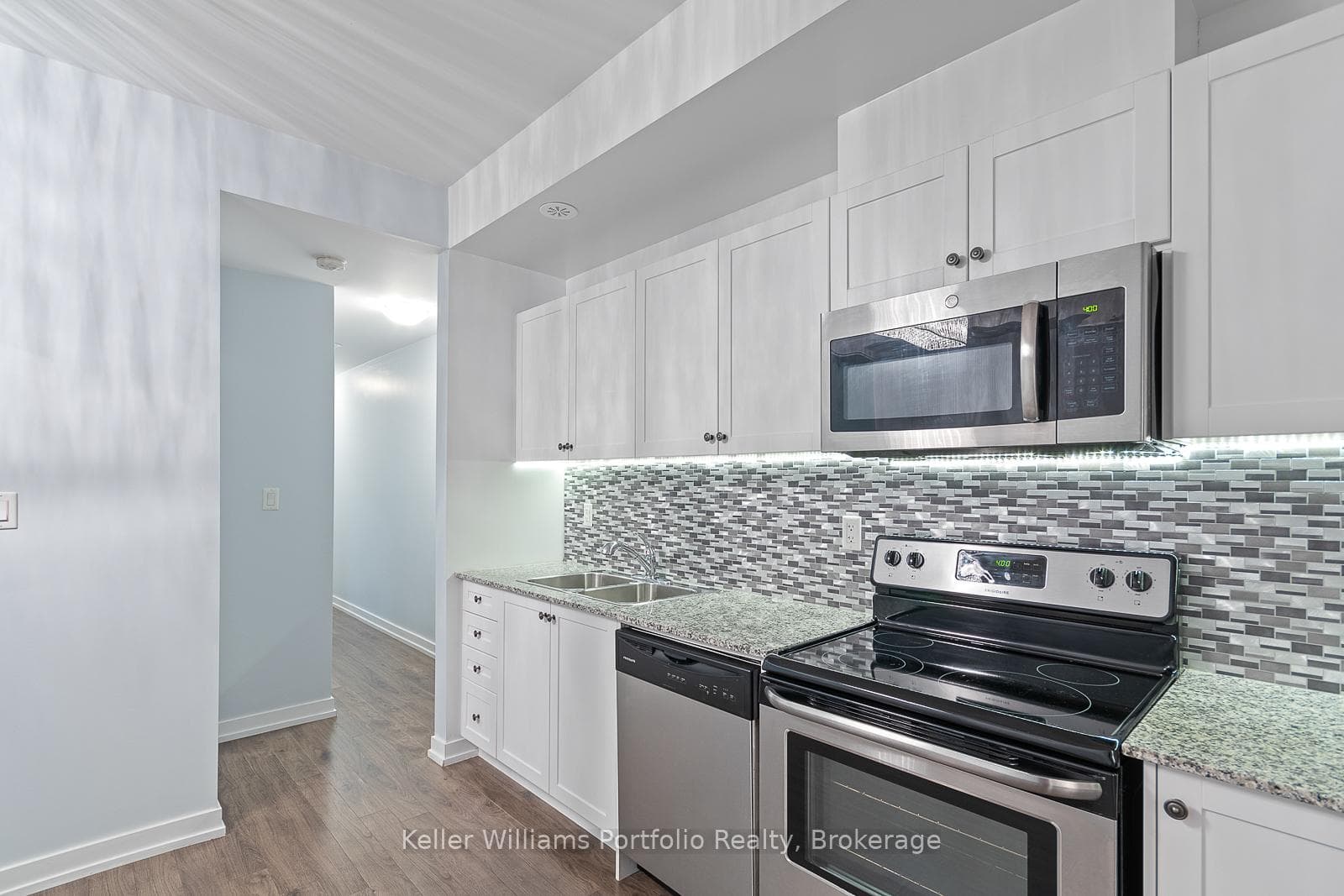 869 Wilson Avenue Unit 10 photo 12