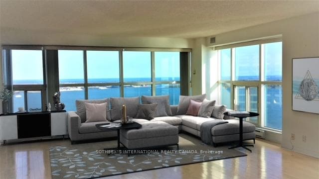 99 Harbour Square Unit 3206 photo 2