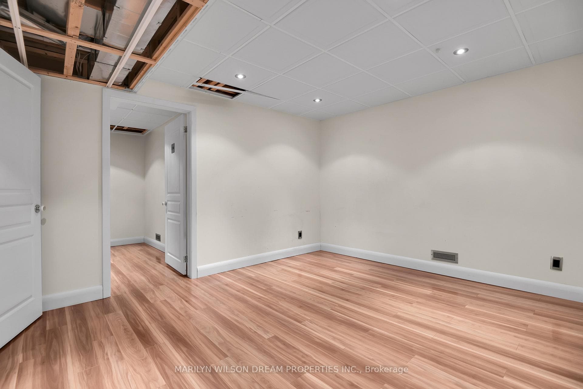71 Manning Court photo 27