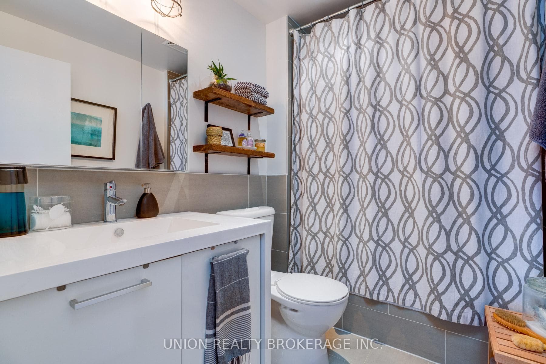 319 Carlaw Avenue Unit 1012 photo 17