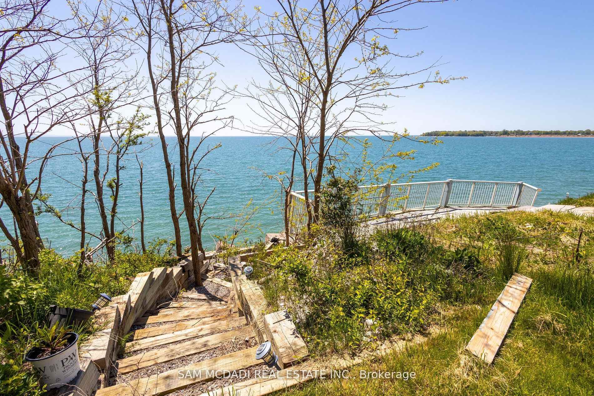 65 Lakeridge Boulevard photo 32
