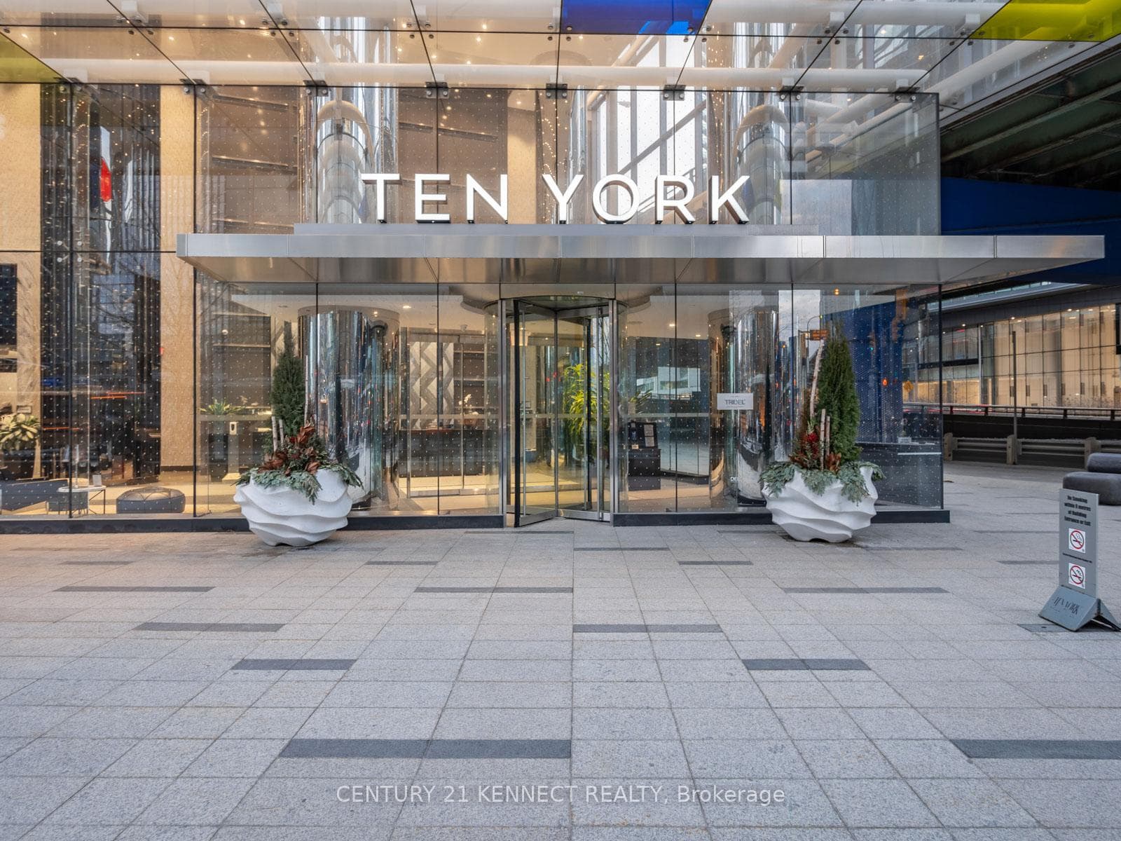 10 York Street Unit 3312 photo 4