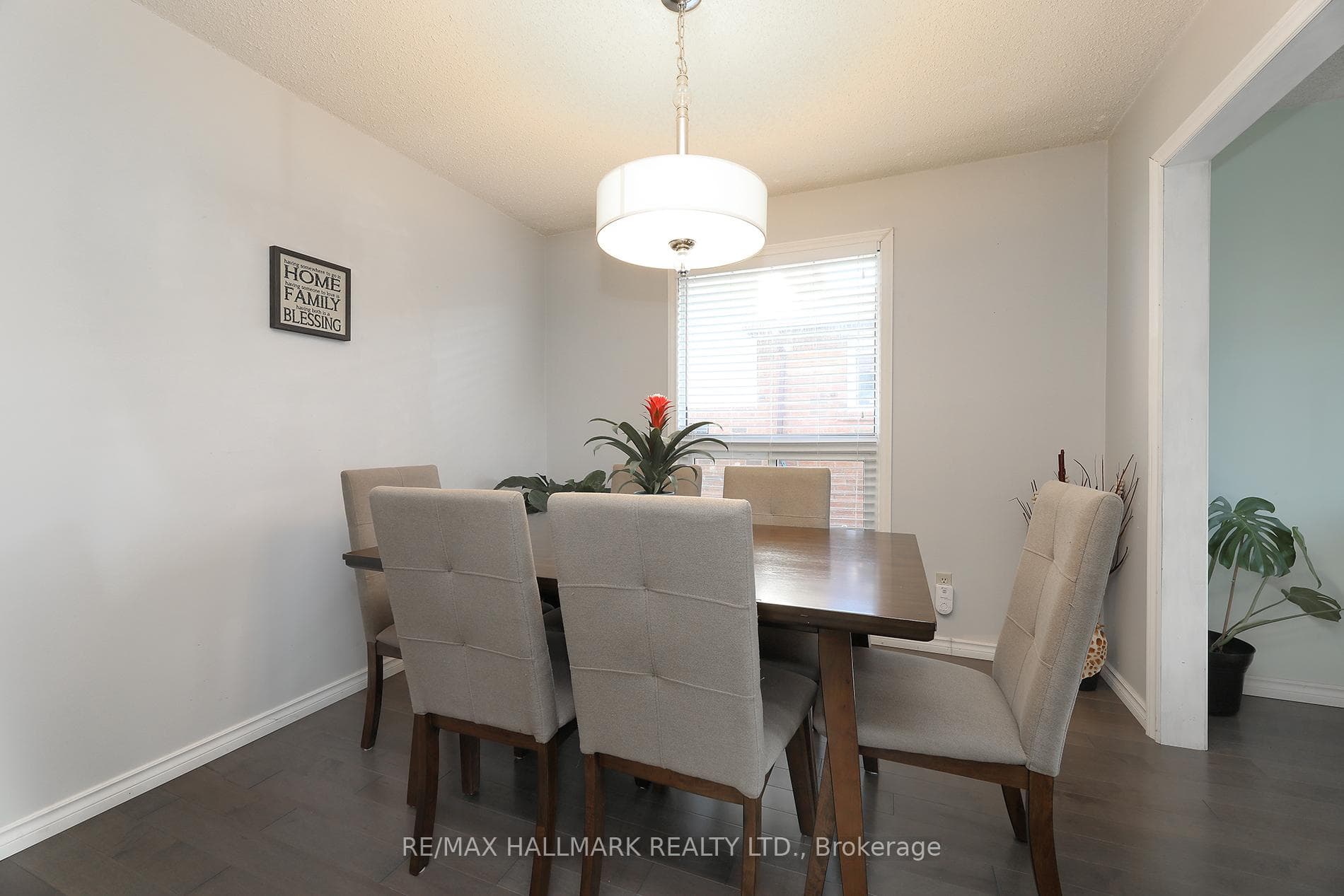 944 William Booth Crescent photo 4