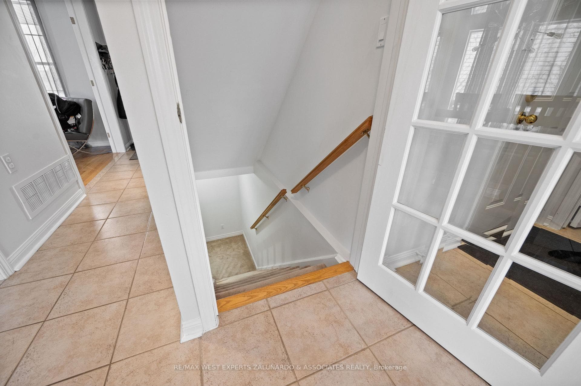 463 Trudeau Drive photo 35