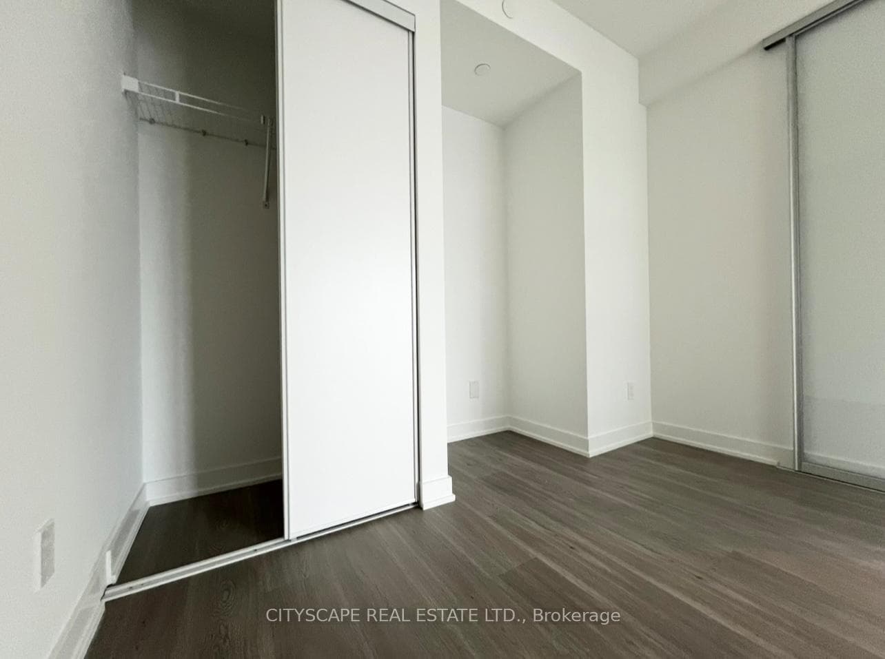 8 Wellesley Street Unit 4706 photo 9