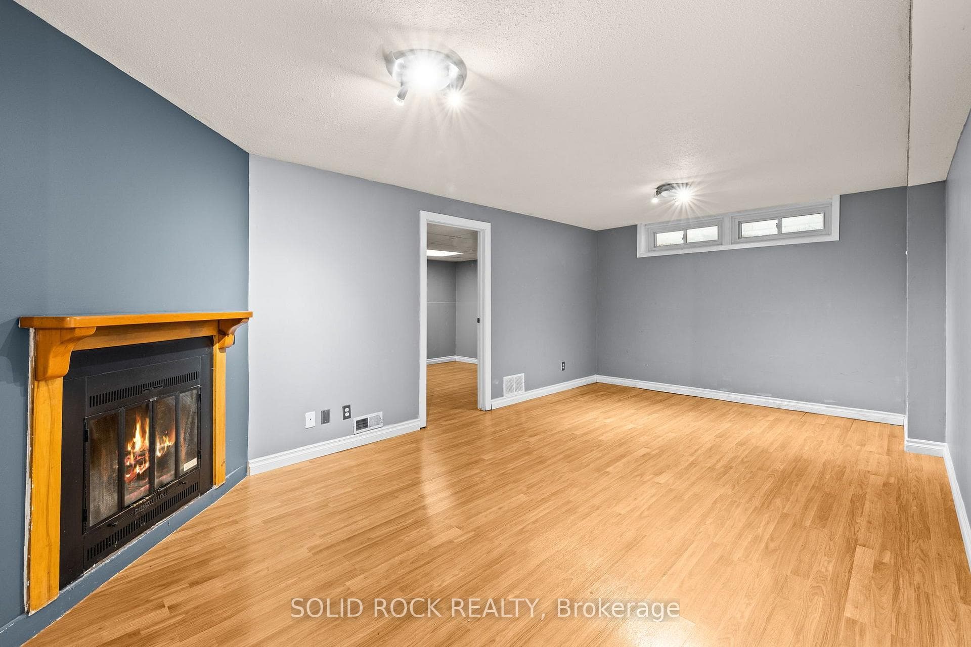 1631 Charbonneau Street photo 33