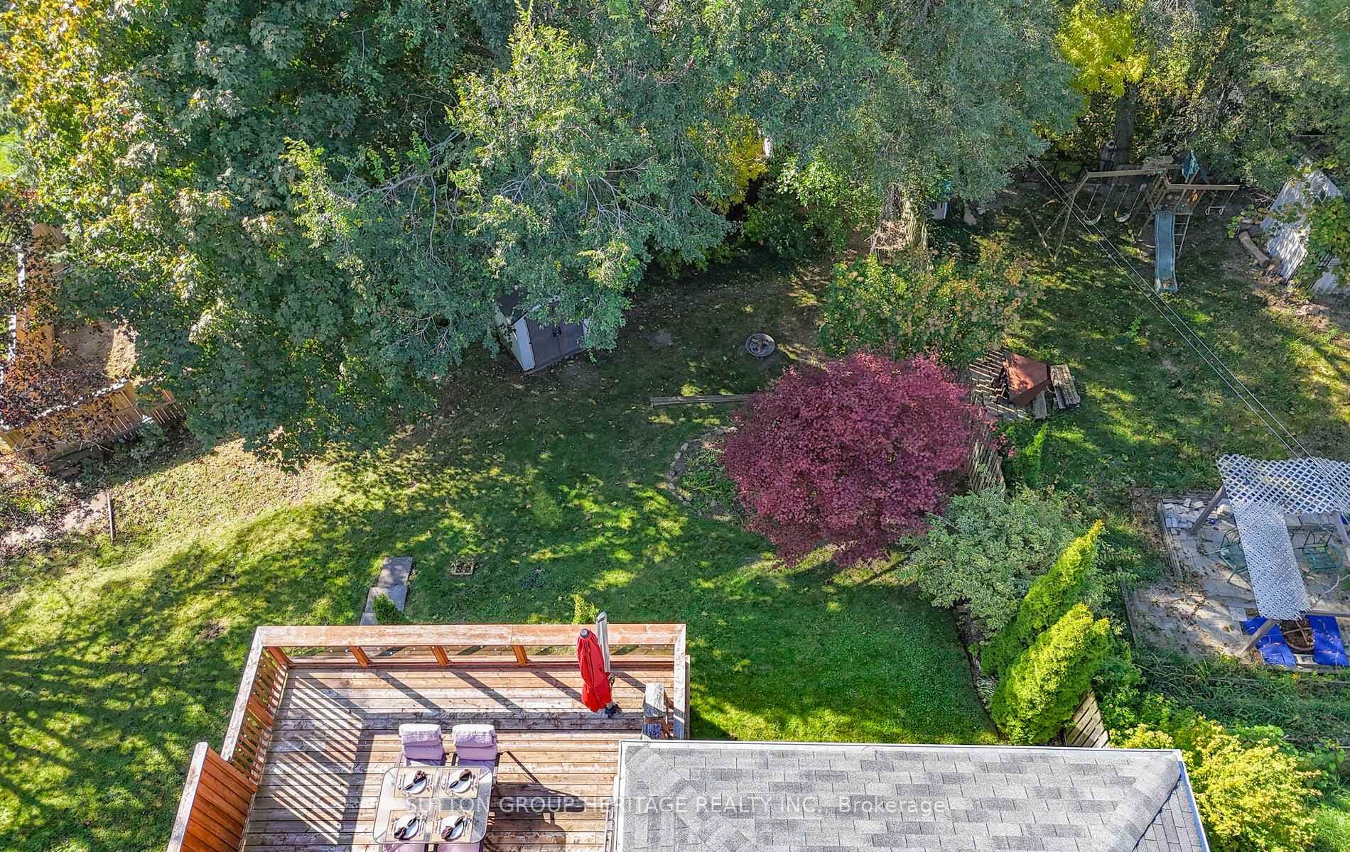 452 Elizabeth Street photo 4
