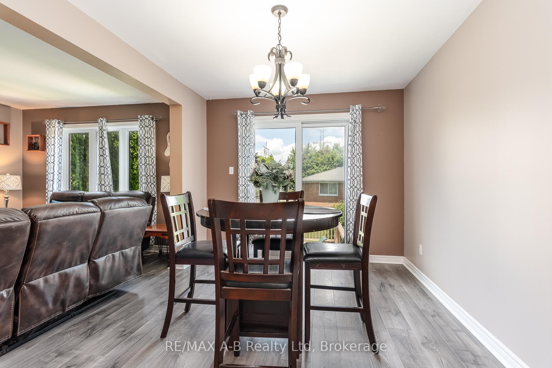 108 Walsh Crescent photo 21