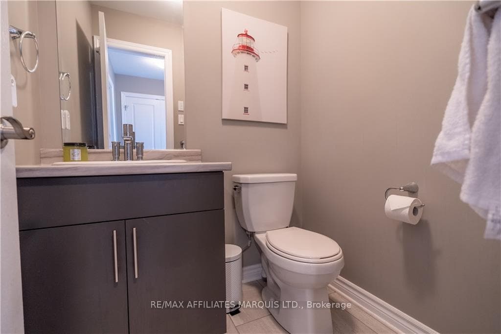 2133 TREMBLAY Avenue photo 9