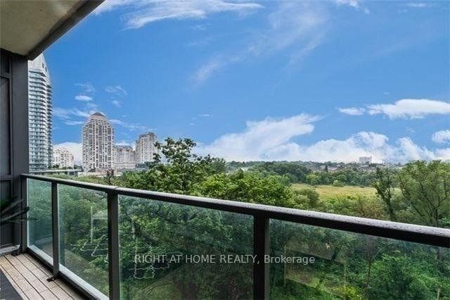 36 Park Lawn Road Unit 1304 photo 1