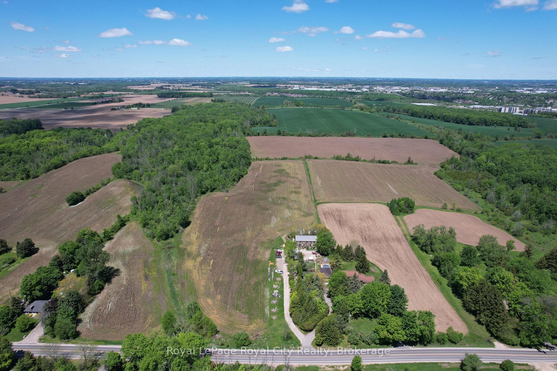 7096 Fife Road photo 2