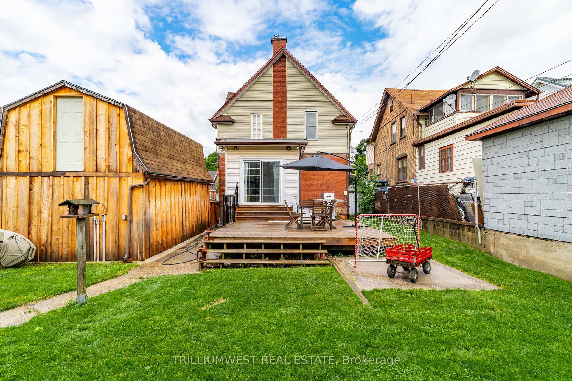 15 Stirling Avenue photo 35