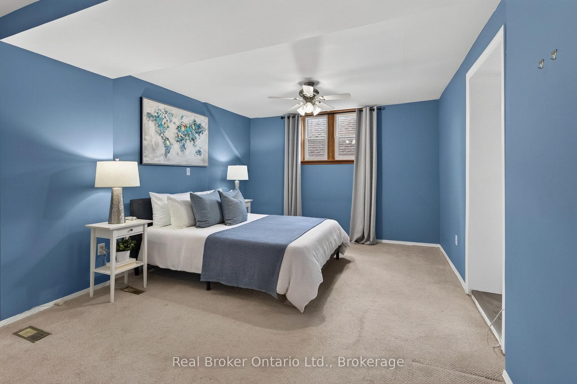 2 Herlan Avenue photo 22