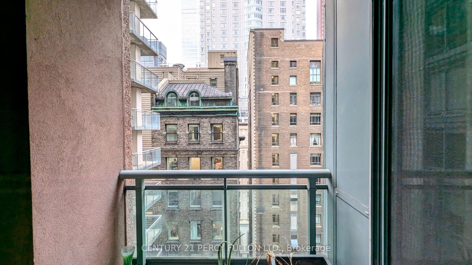 7 King Street Unit 1506 photo 12
