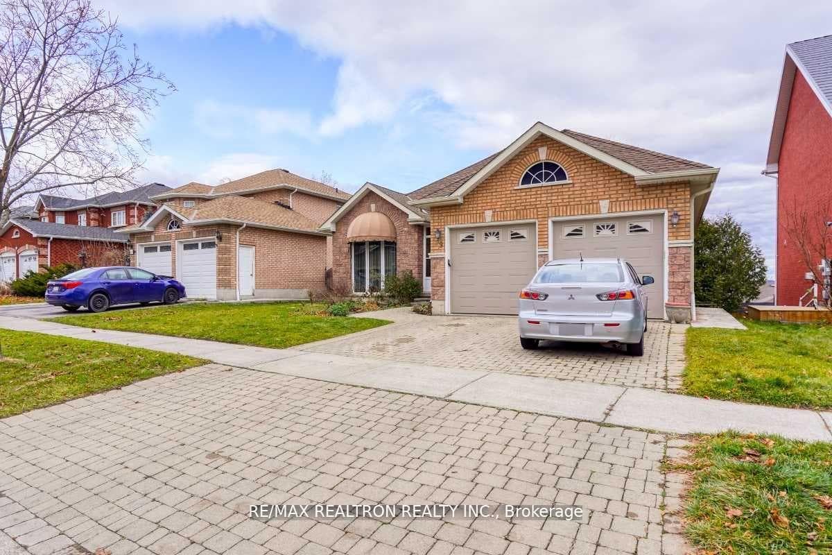 59 Metcalfe Drive photo 2