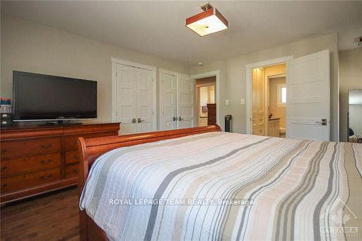 840 FOREST Street photo 15