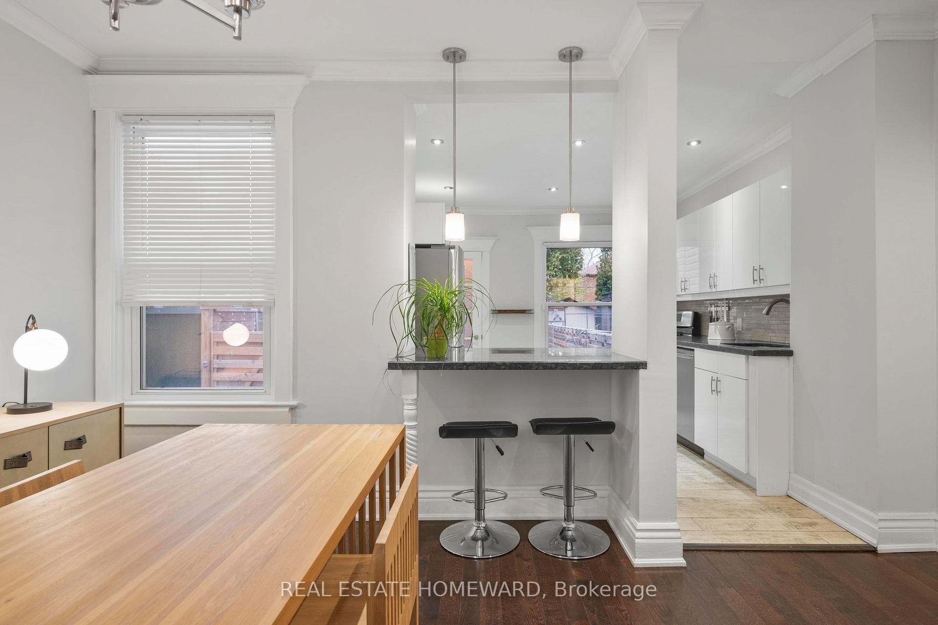 122 Barker Avenue photo 11