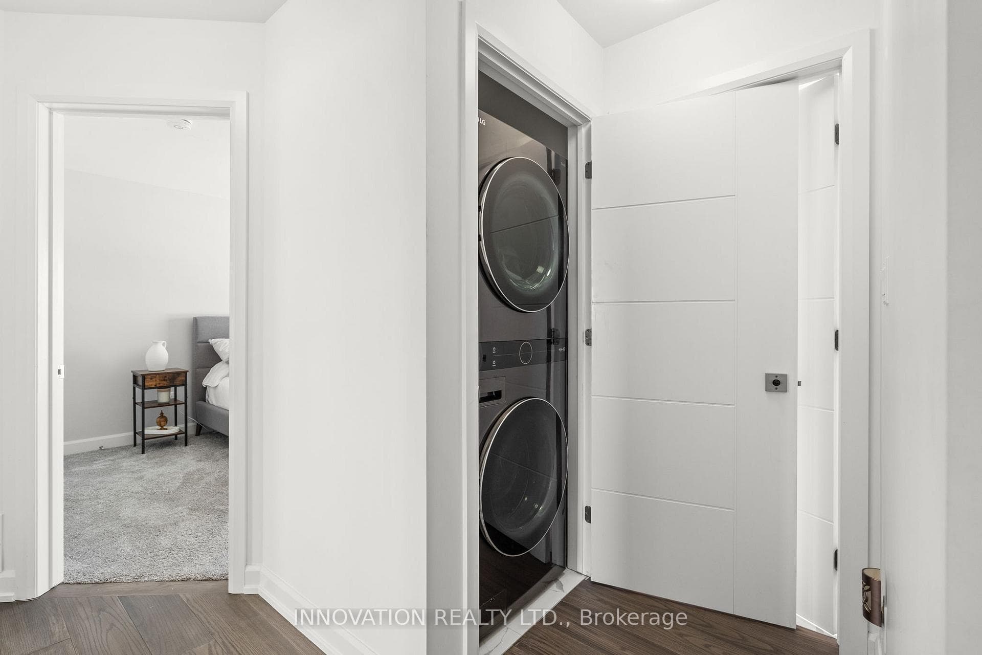 Washer and Dryer new in 2023