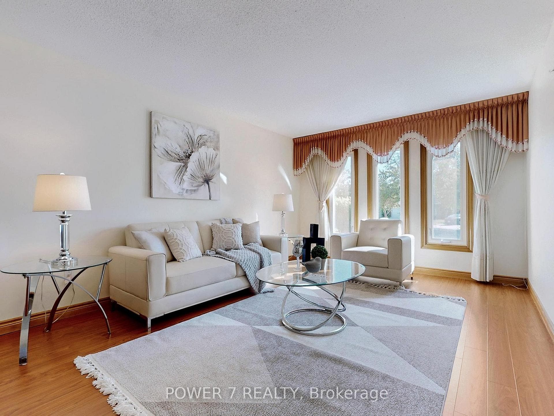 54 Hewlett Crescent photo 5