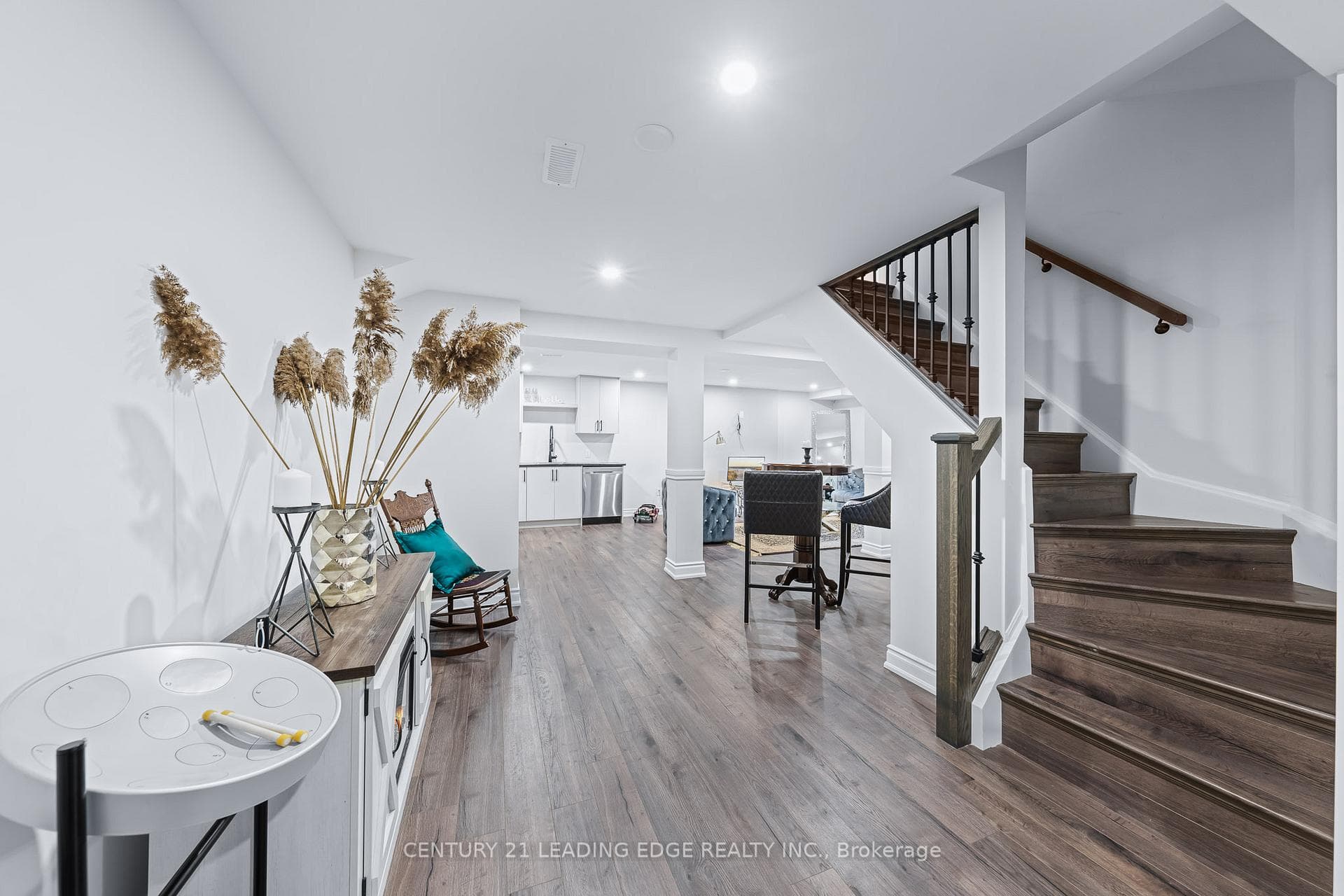 32 Milner Crescent photo 32