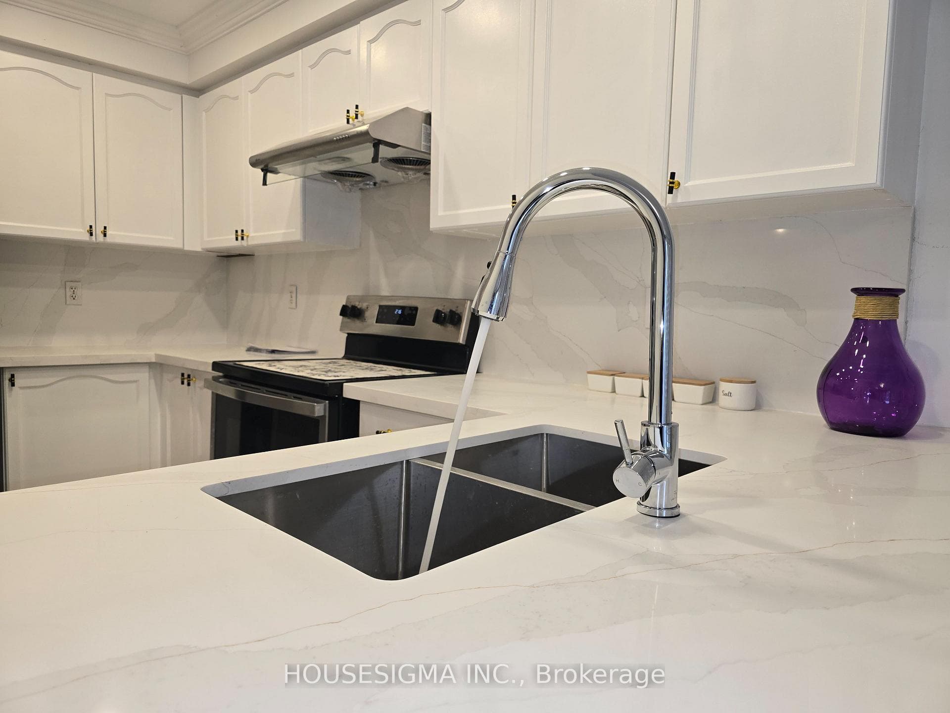 226 Canada Drive photo 10
