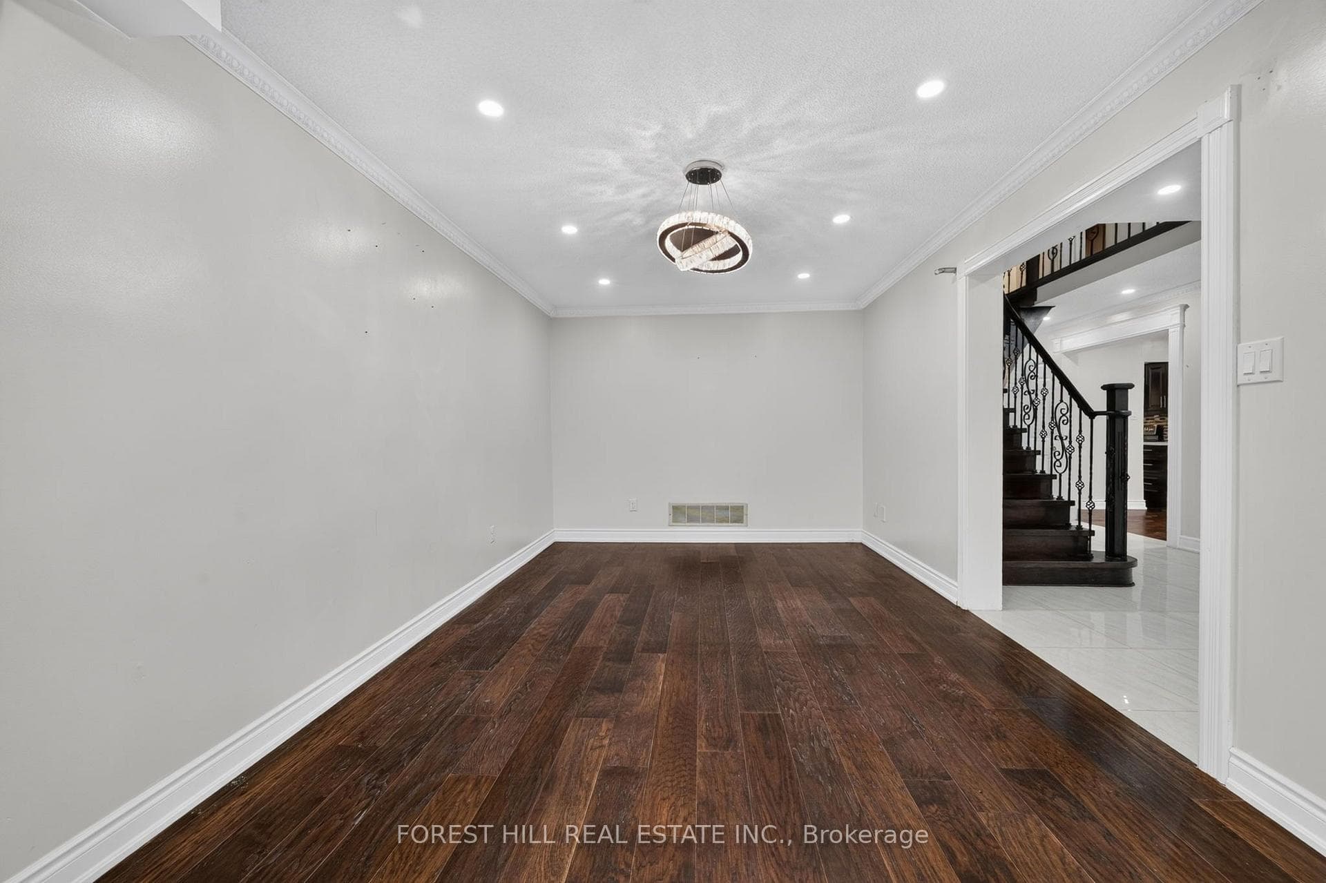 55 Castlehill Road photo 3