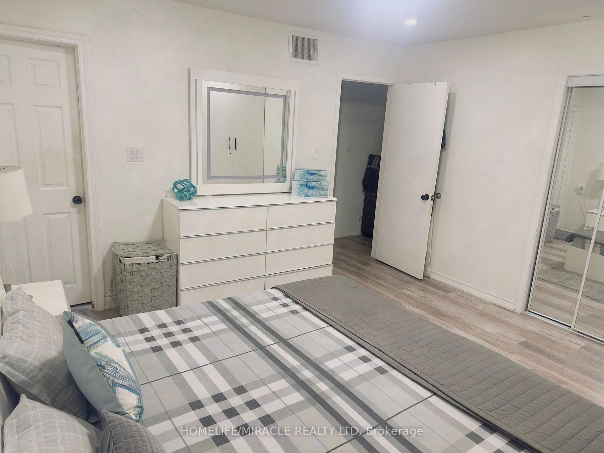 37 Juanita Drive Unit Upper photo 16