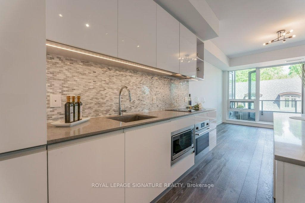 377 Madison Avenue Unit 413 photo 4