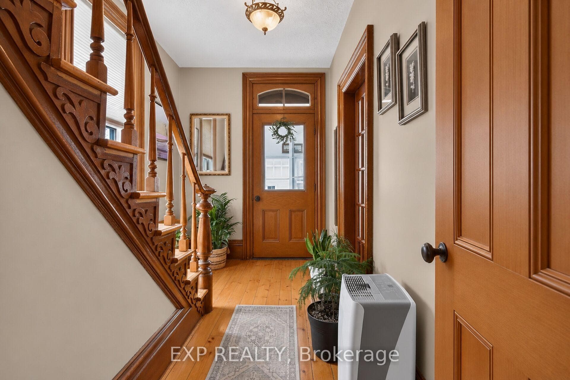82 Munro Street photo 5