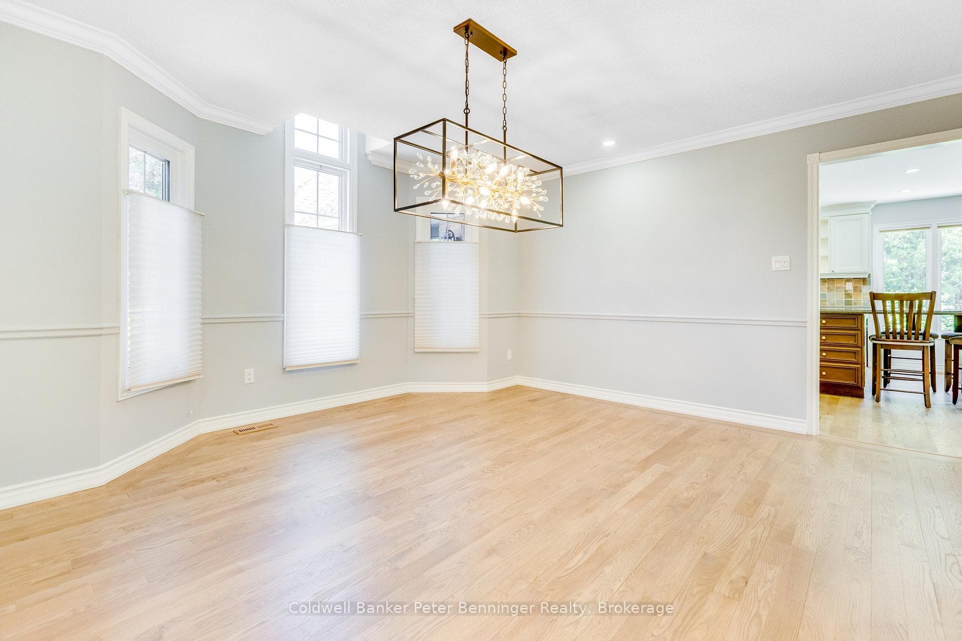 152 Treegrove Circle photo 7