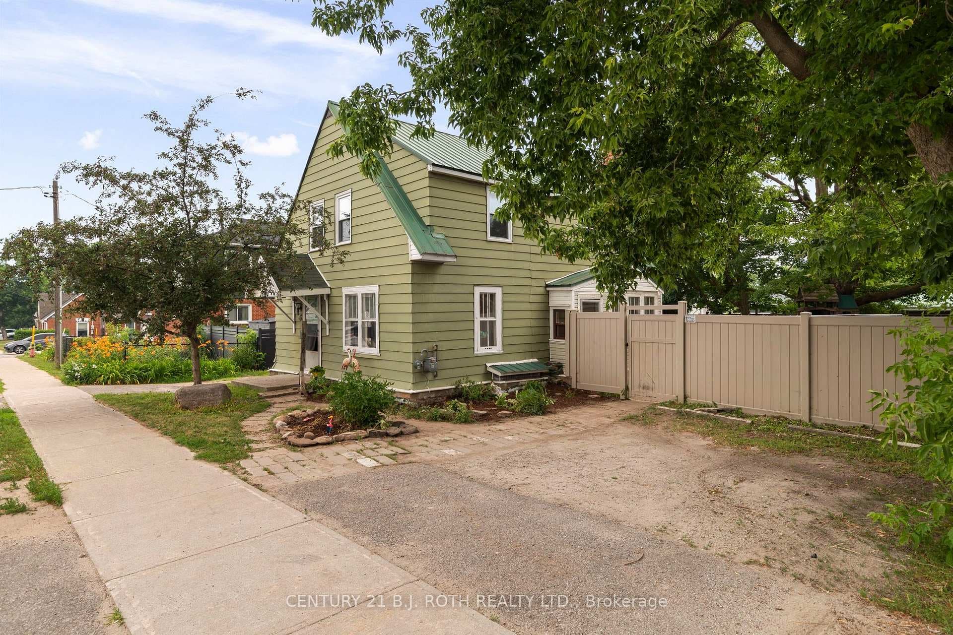 356 West Street photo 17