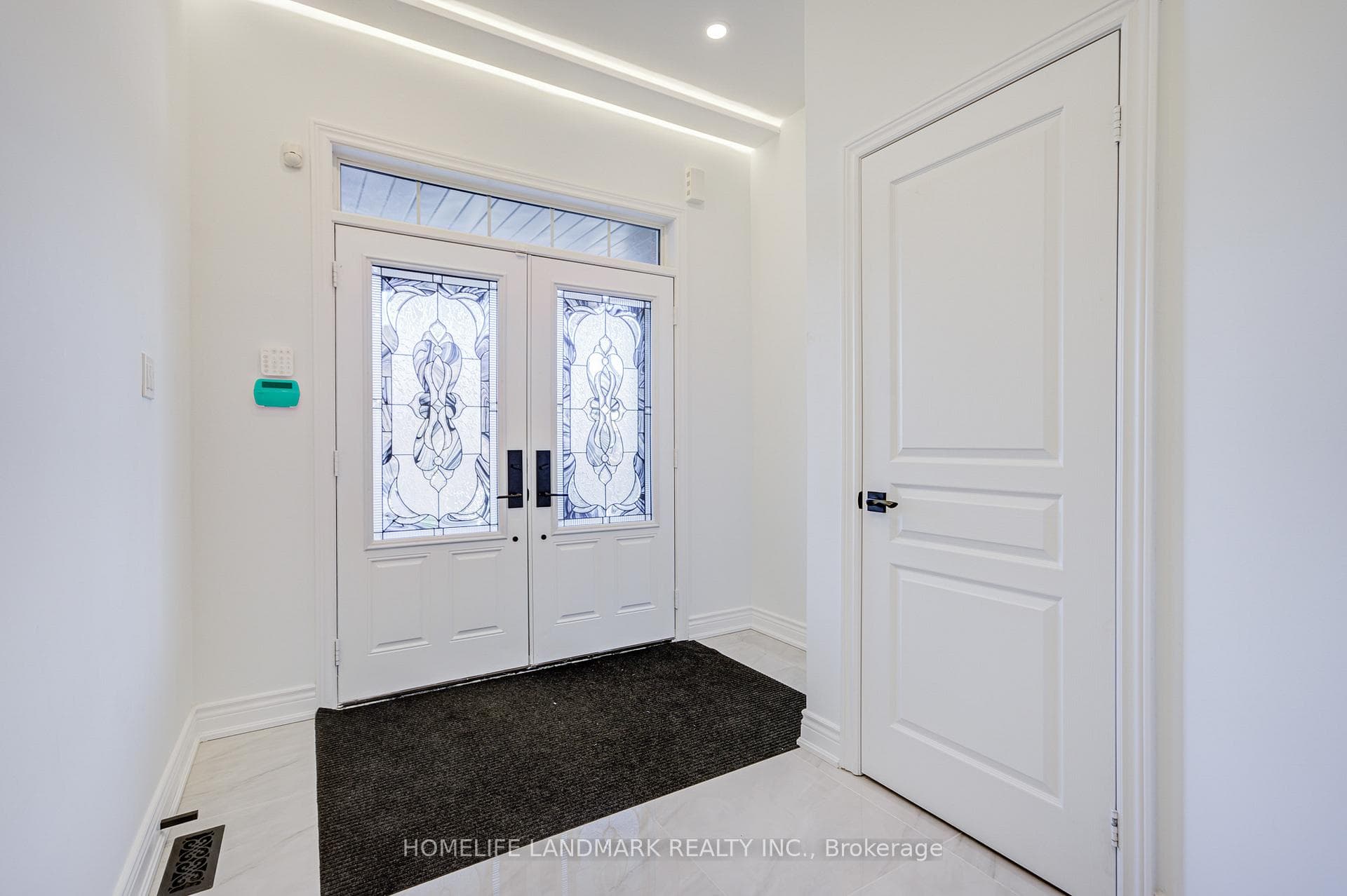 24 Haskett Drive photo 3