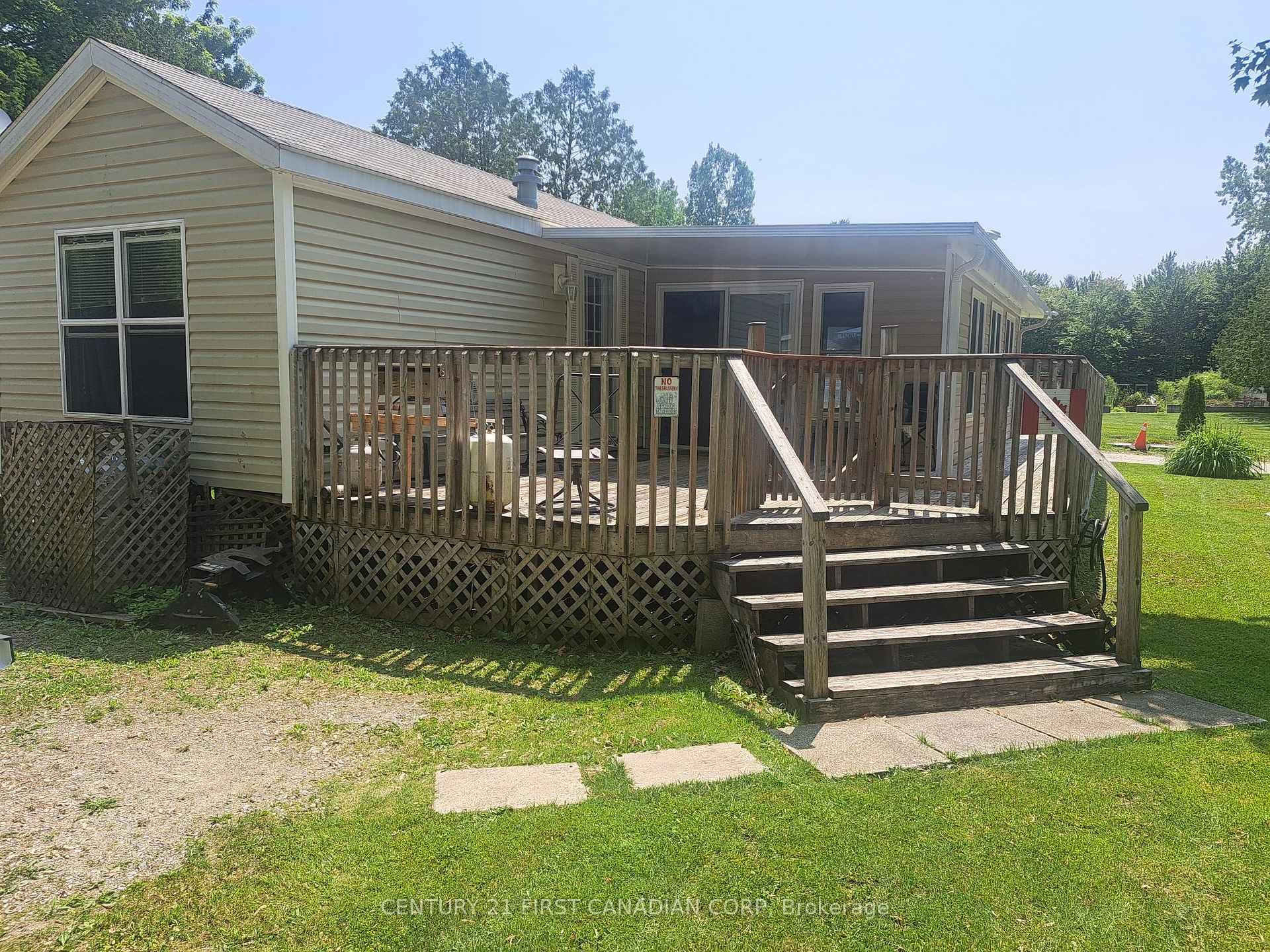 256440 Sunova Crescent Unit 501 photo 16