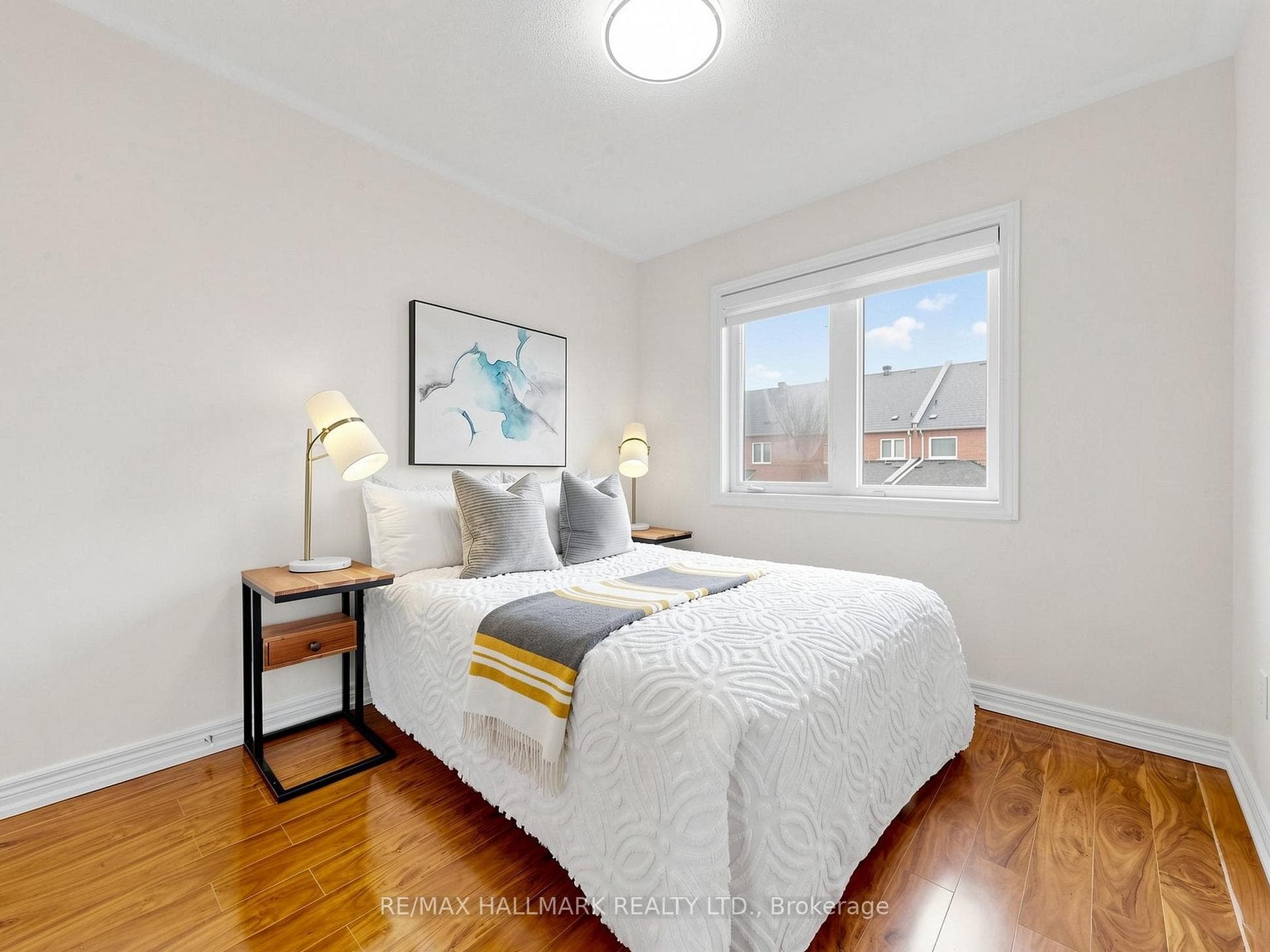 44 Venture Avenue photo 25