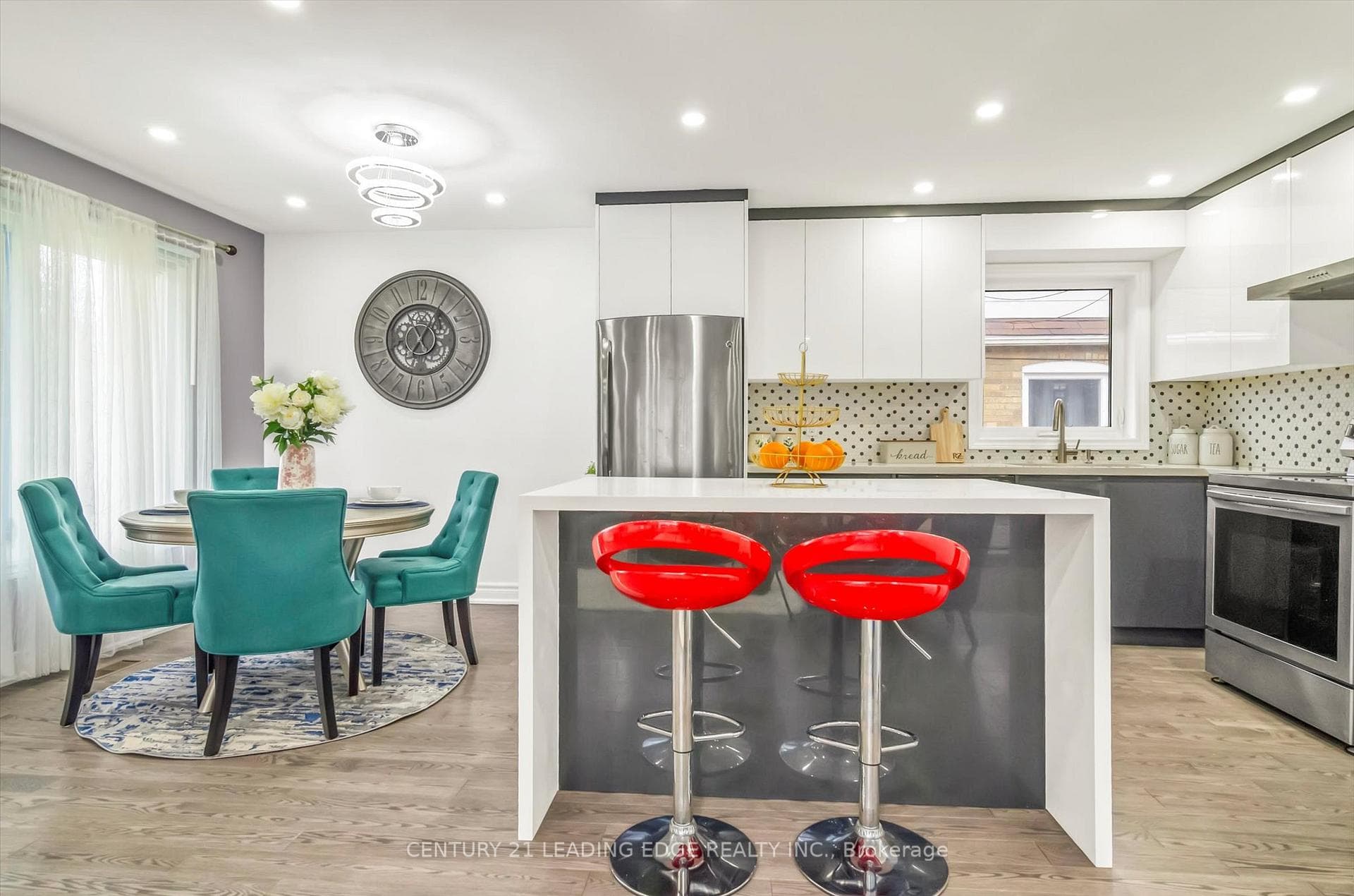 2 Maretta Avenue photo 12
