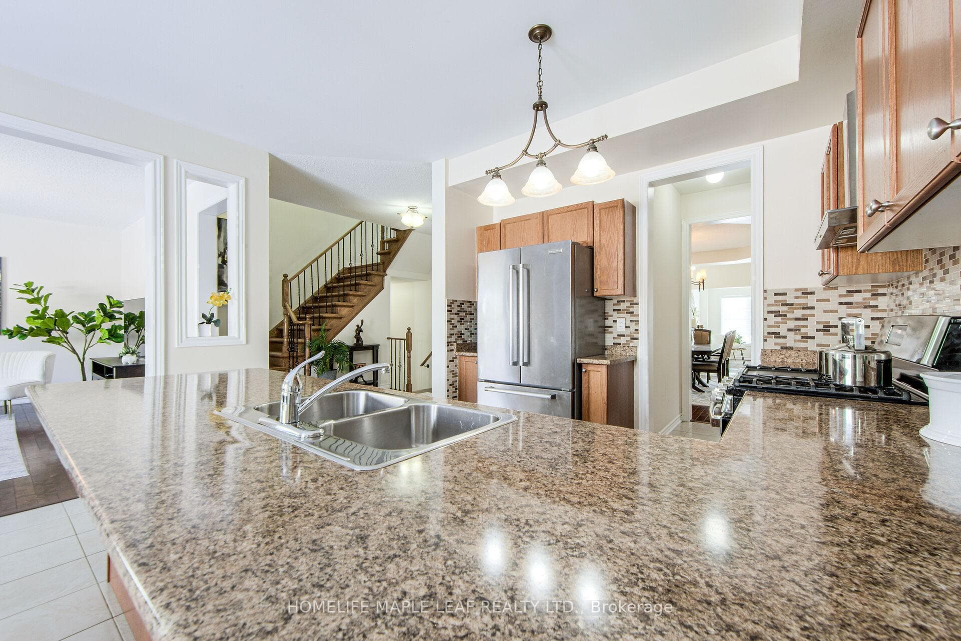 321 Wallace Street photo 18