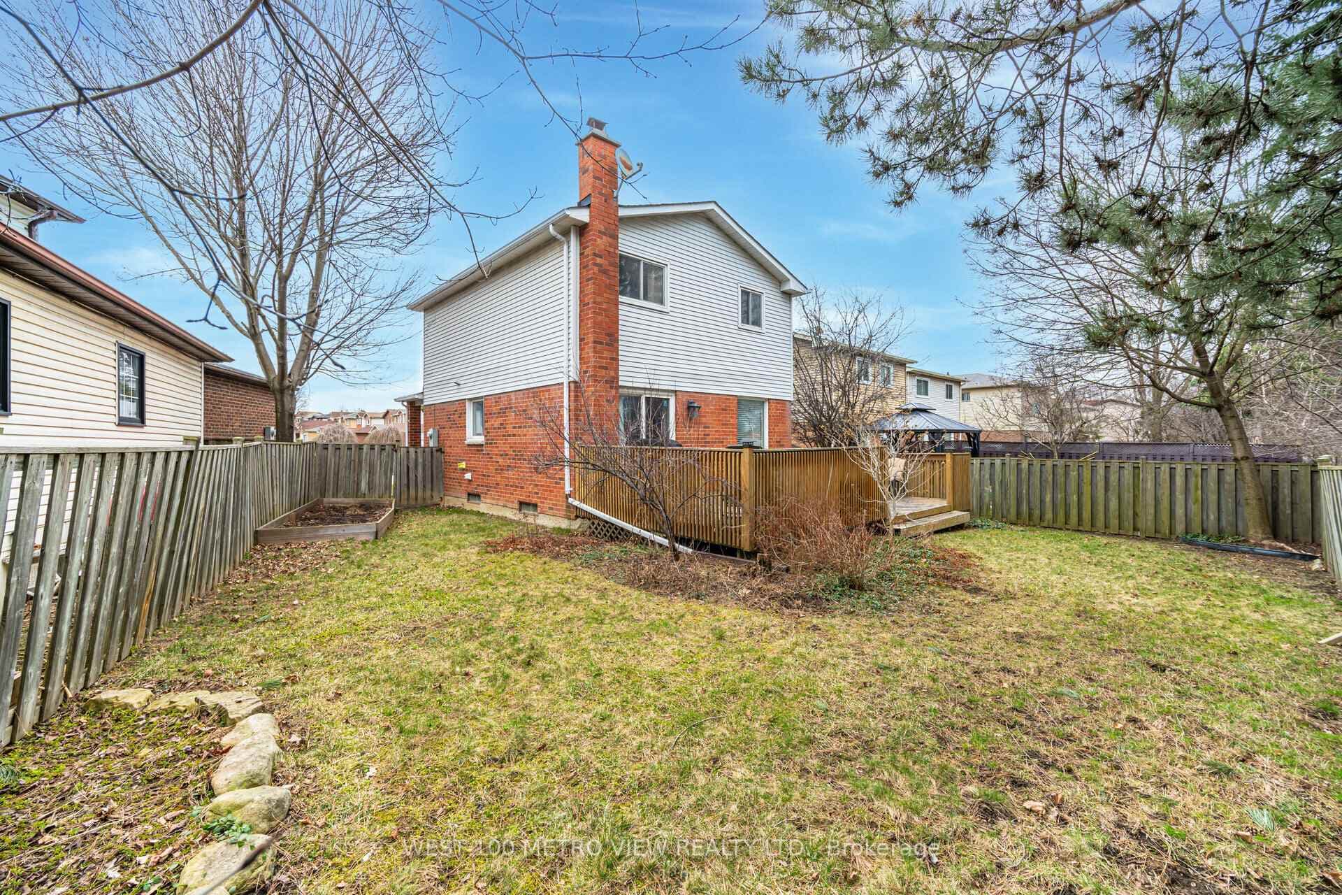 68 Cassander Crescent photo 26