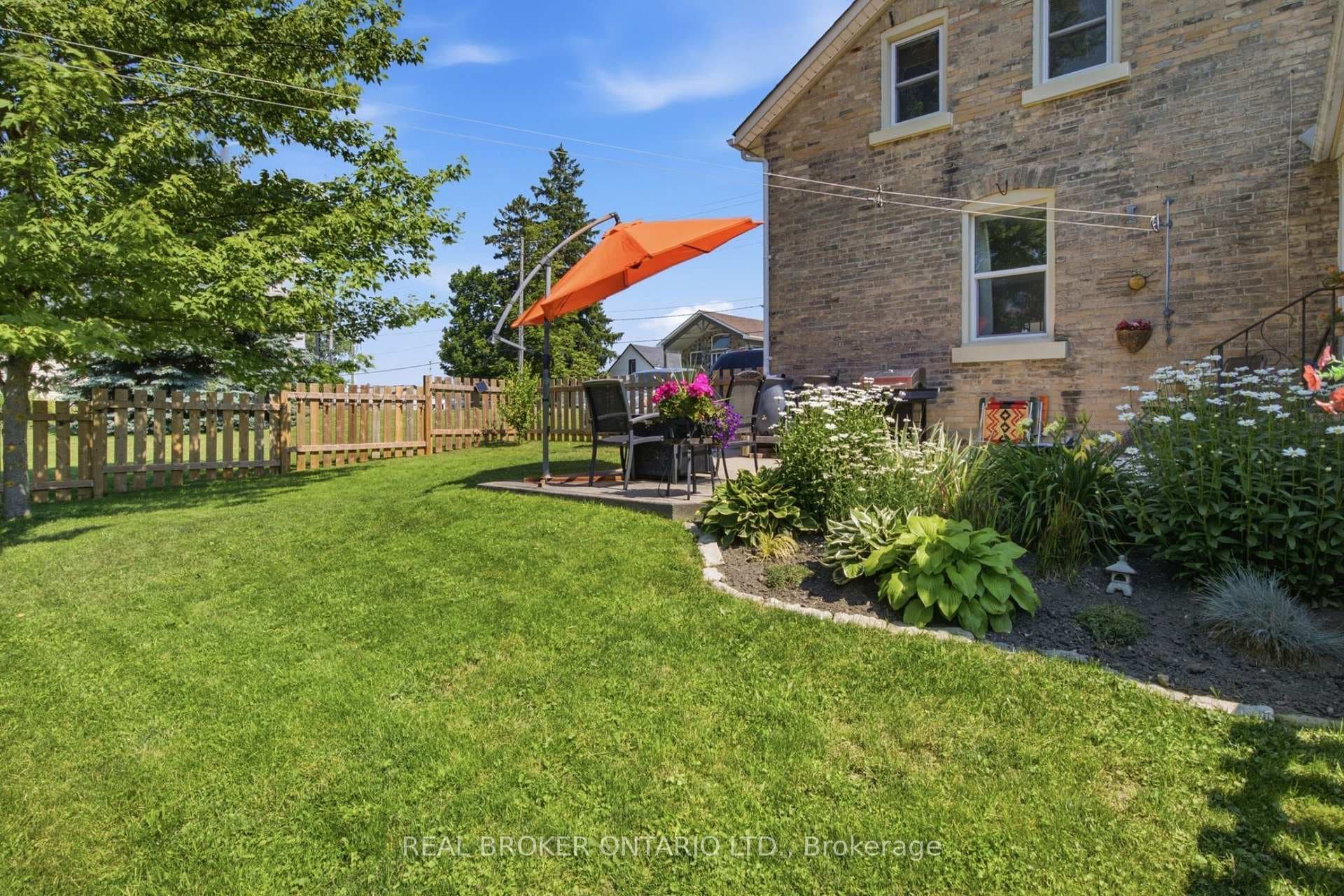 520 Elma Street photo 36