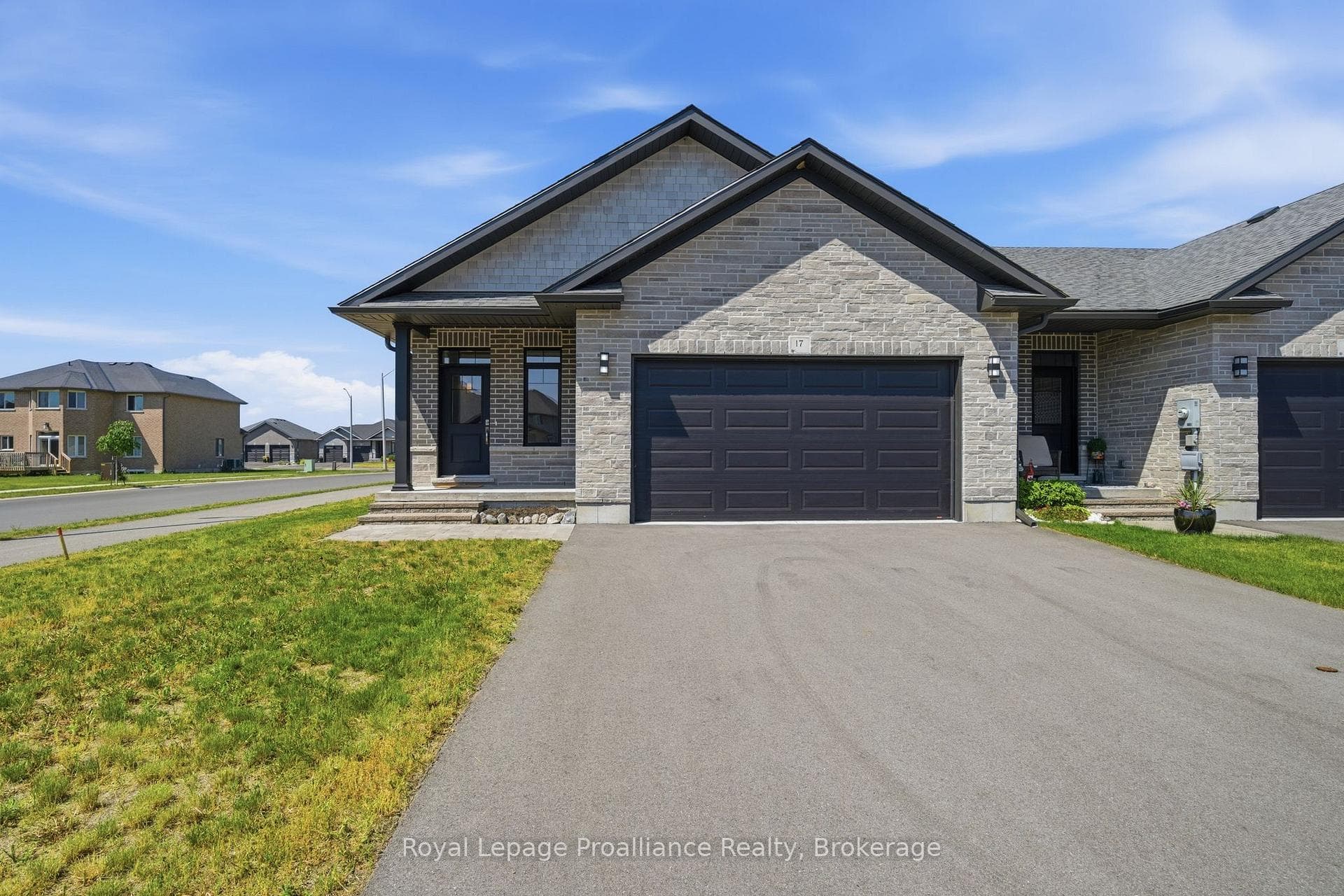 17 RAYCROFT Drive photo 1