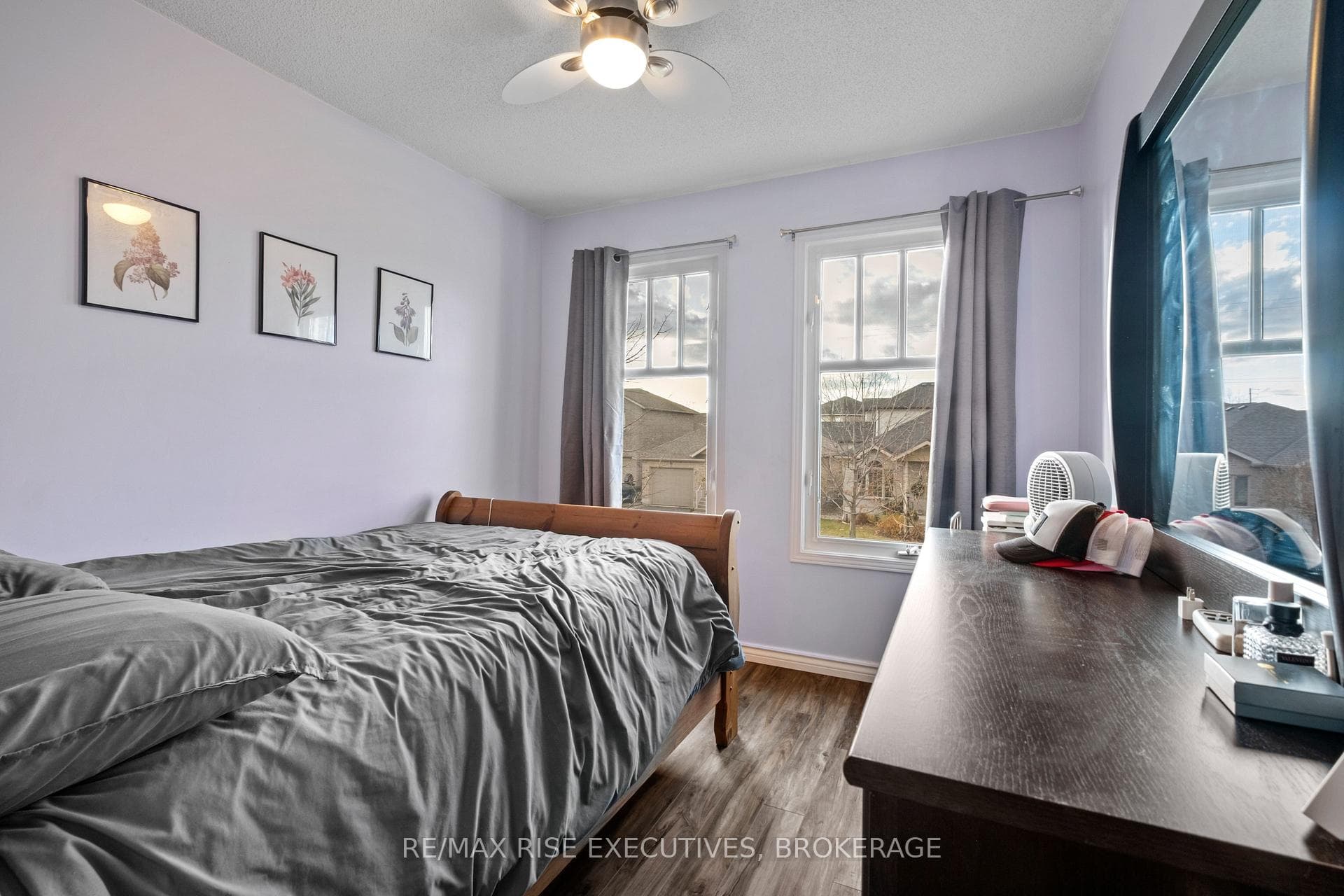 958 Swanfield Street photo 15
