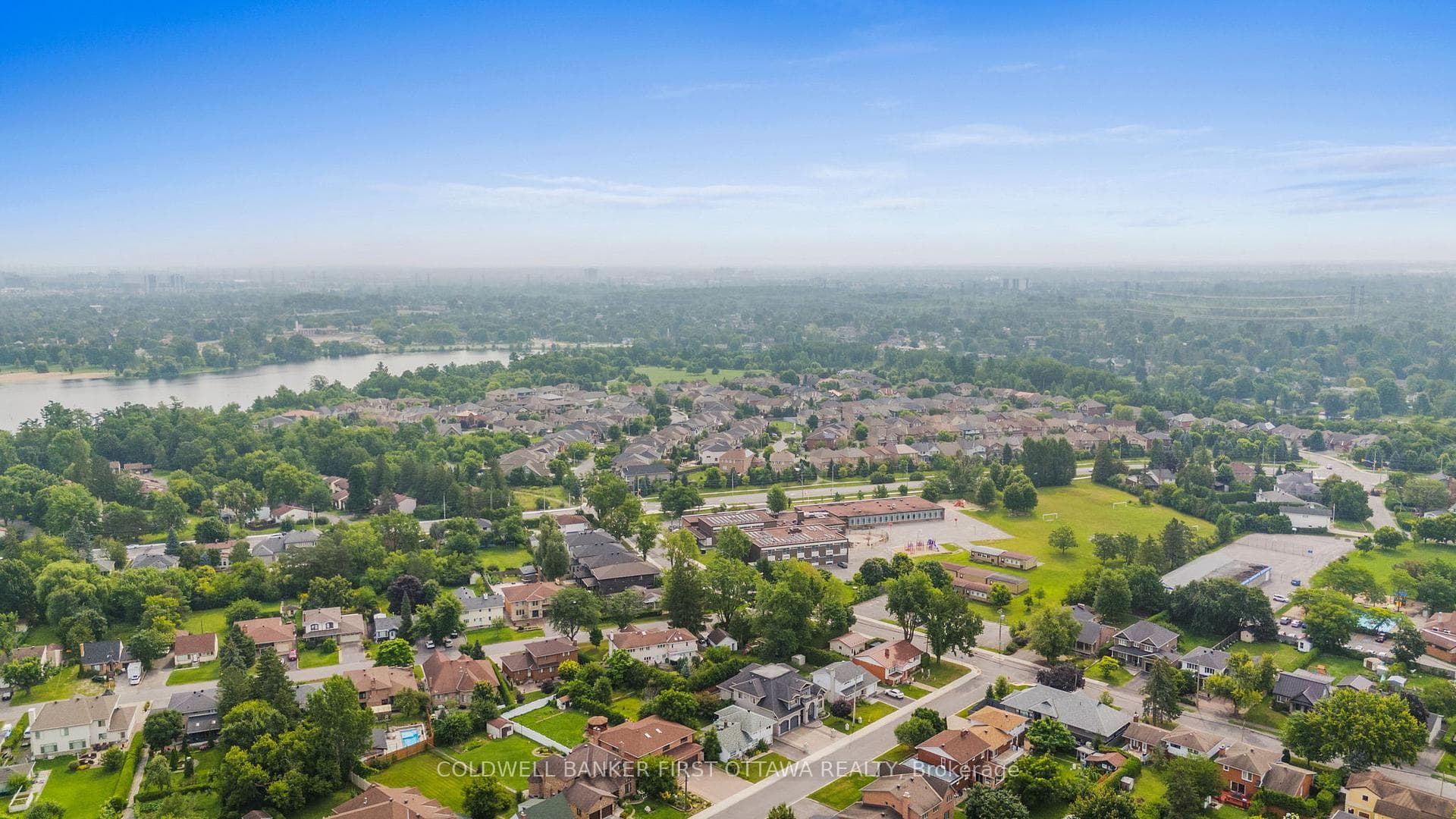 Great school district & multi-gen home opportunity