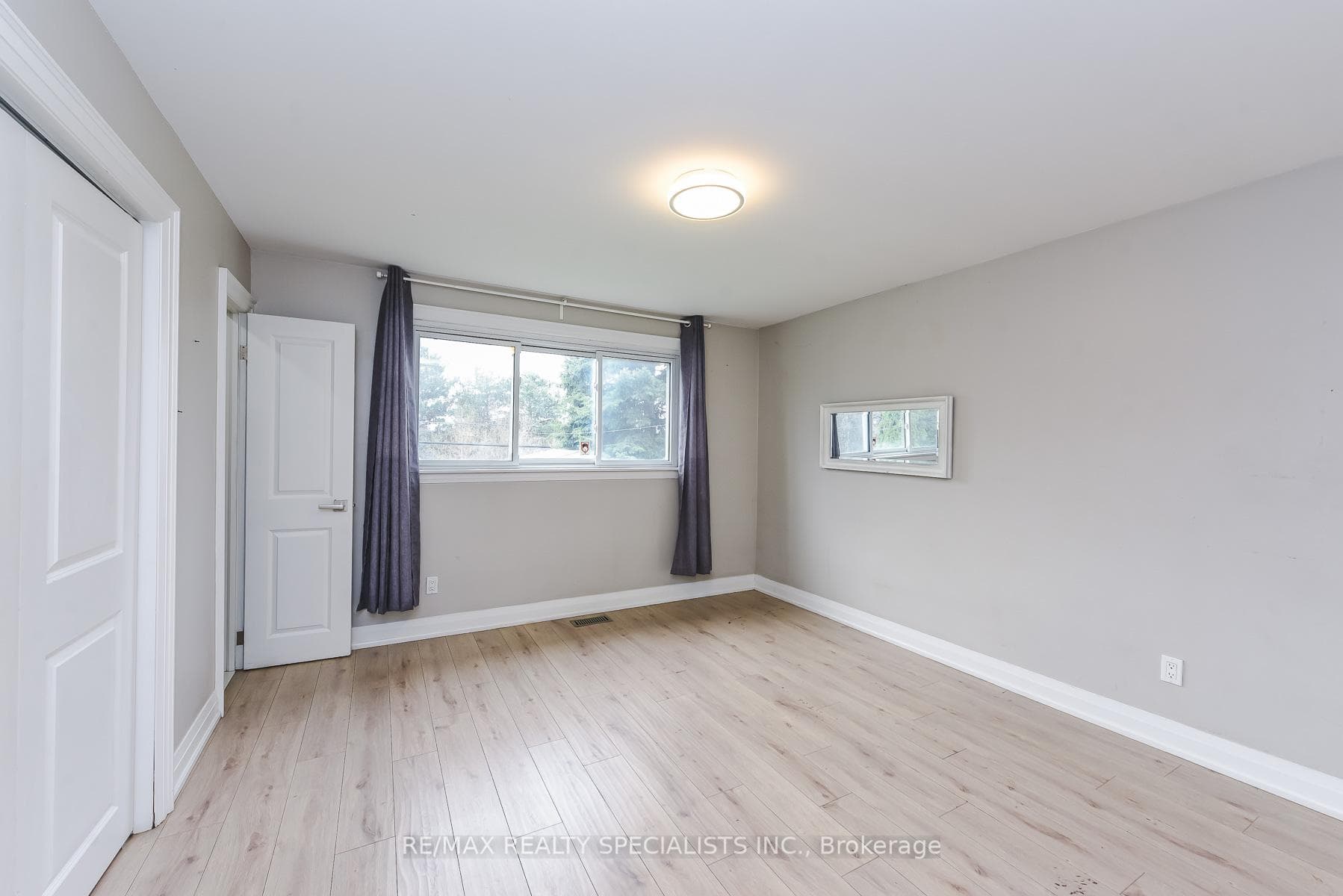 137 Avondale Boulevard photo 25